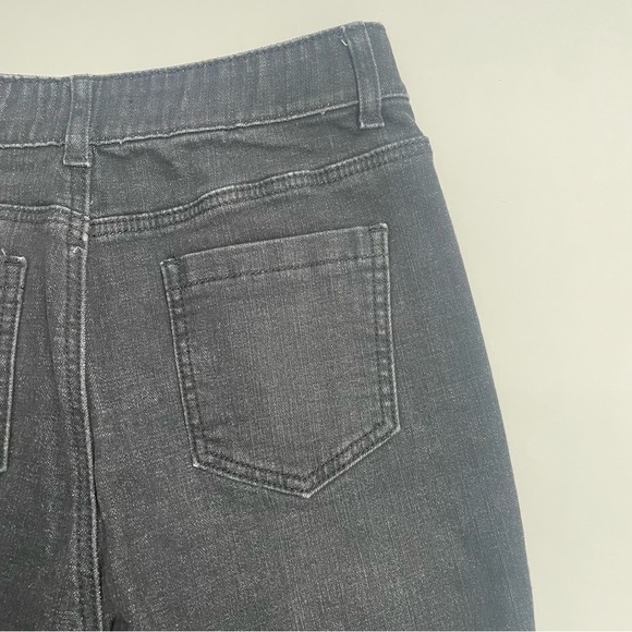 MAISON DE ROEM elastic waist black cropped mini flare jeans - Picture 3 of 8